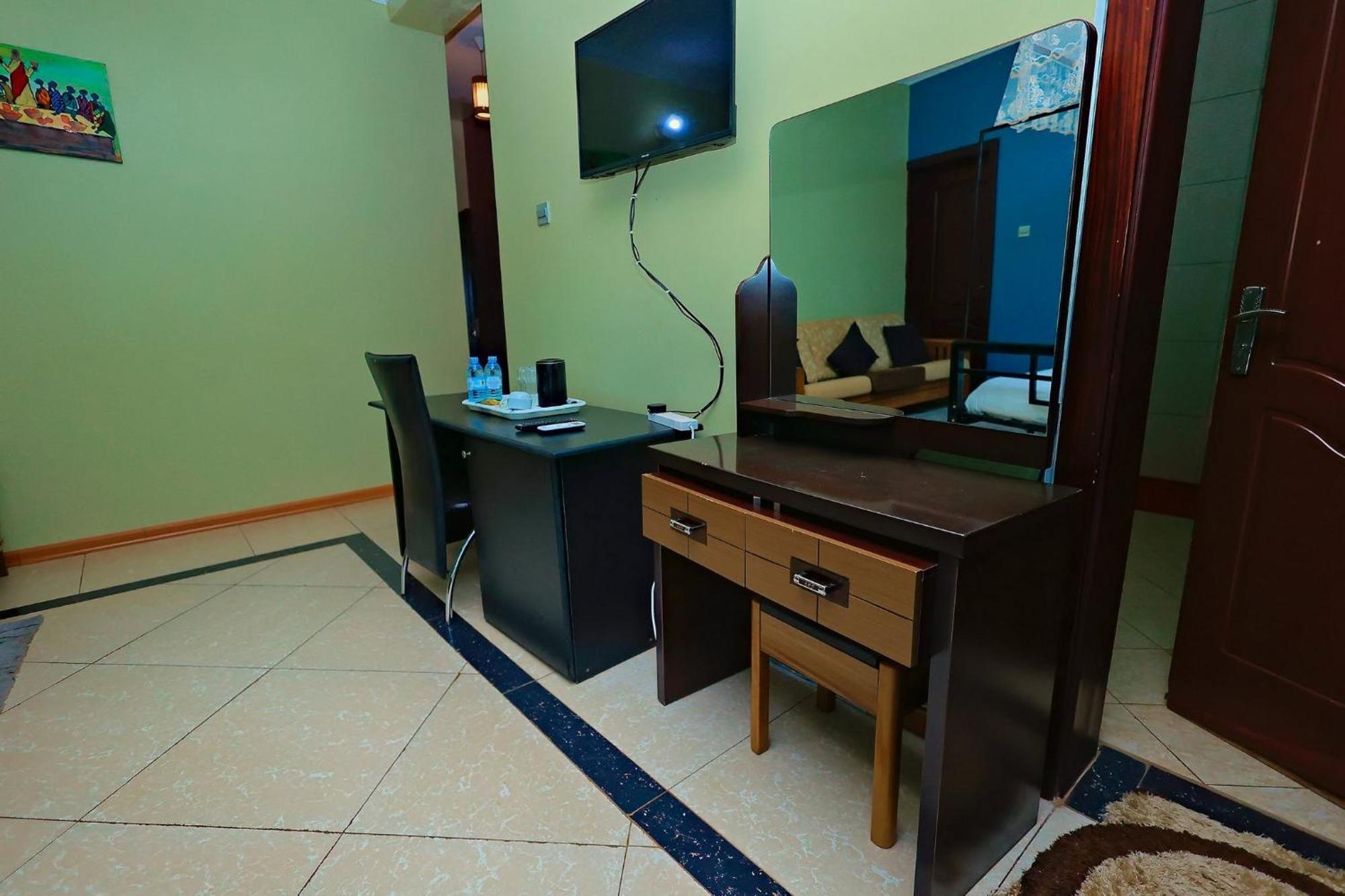 Shine Country Resort Hotel Naziba Esterno foto