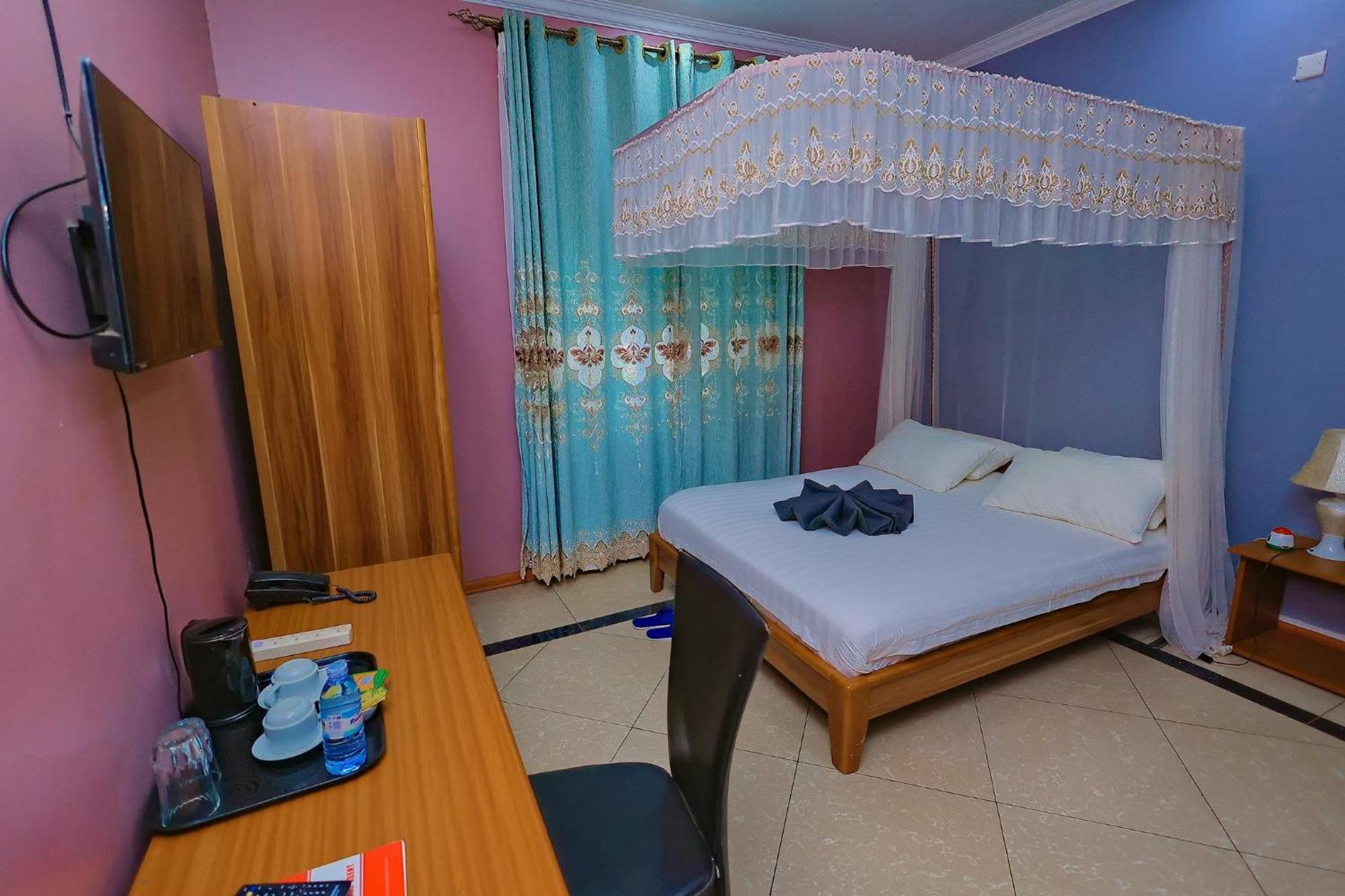 Shine Country Resort Hotel Naziba Esterno foto