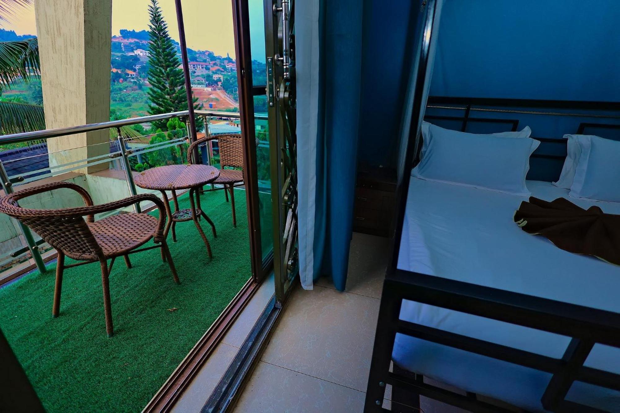 Shine Country Resort Hotel Naziba Esterno foto