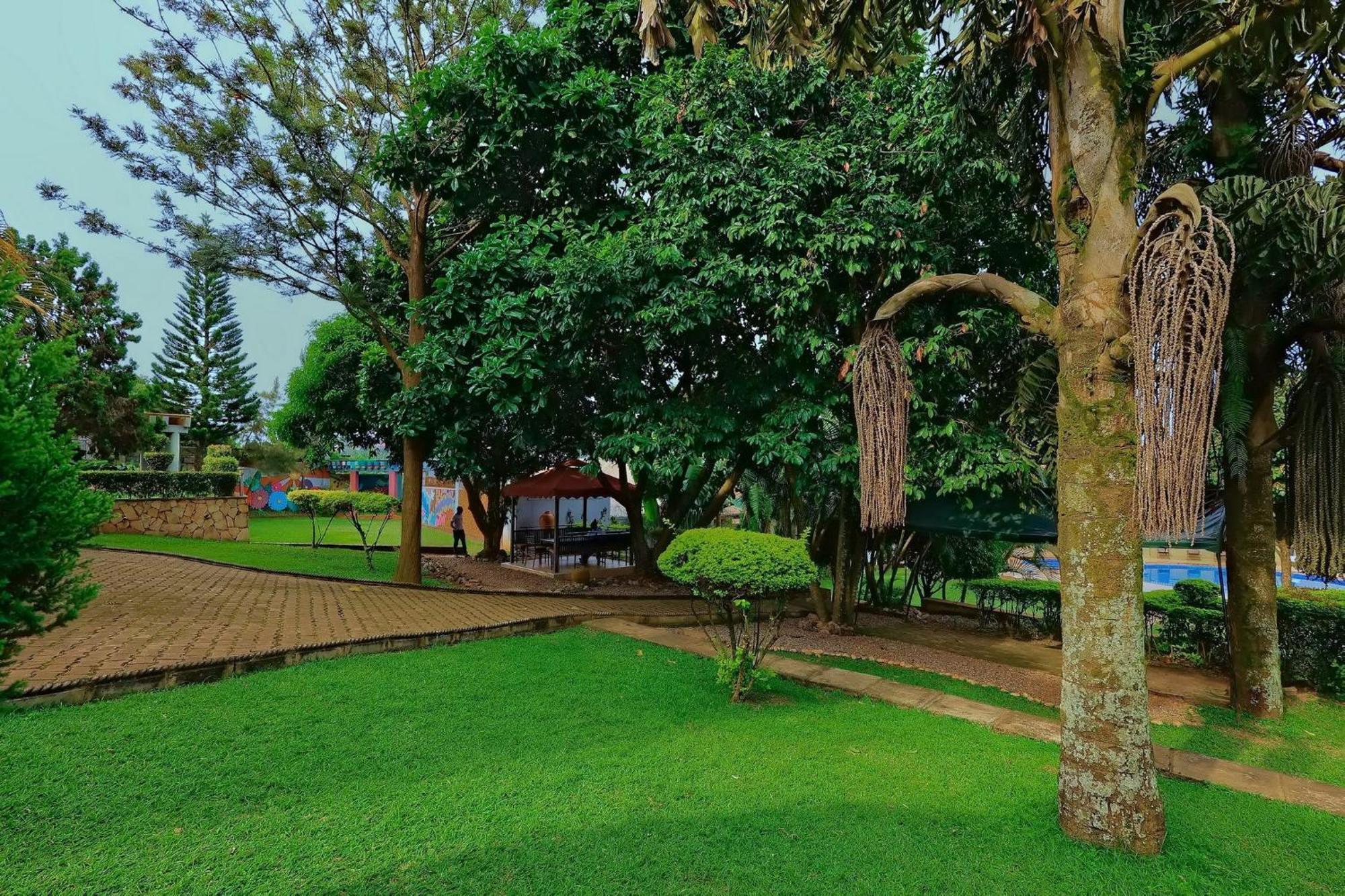 Shine Country Resort Hotel Naziba Esterno foto